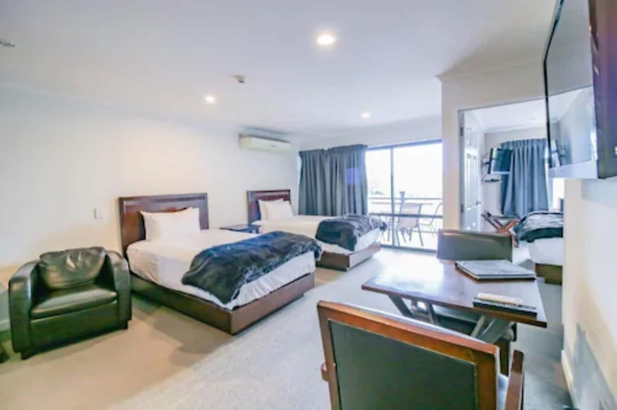 Aotea Motor Lodge Уангануй Екстериор снимка Studio apartment